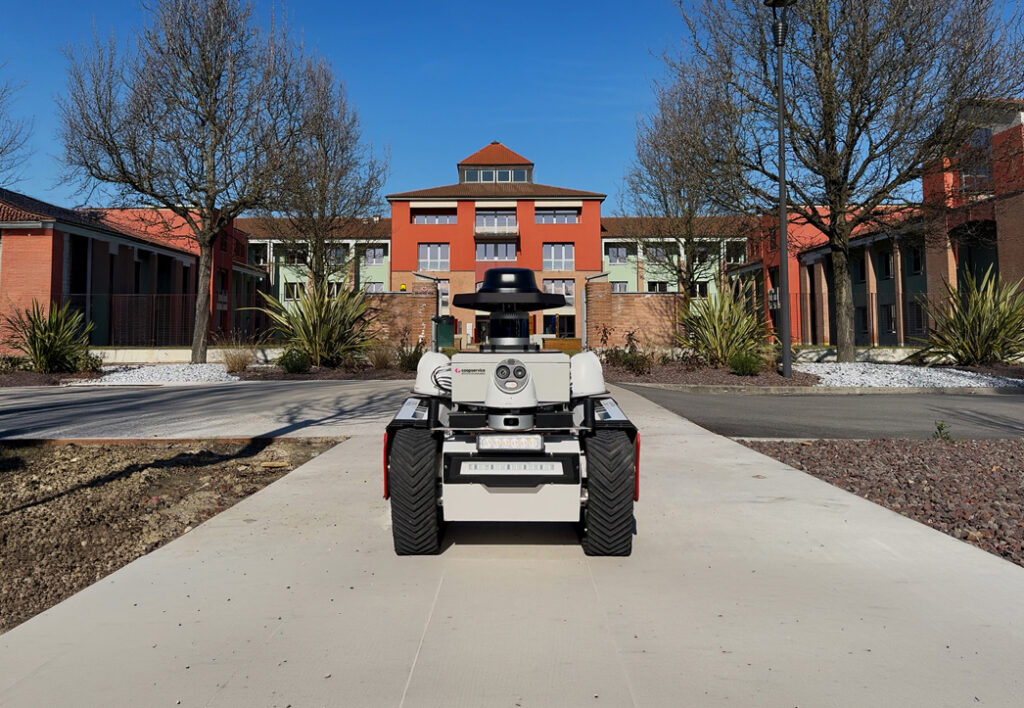 Rover IVC – Robot terrestre per il pattugliamento intelligente - Istituto di Vigilanza Coopservice